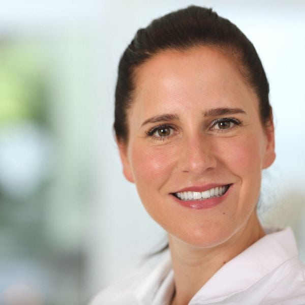 Dr. Tanja Baumann Ästhetische Gesichtschirurgie Düsseldorf